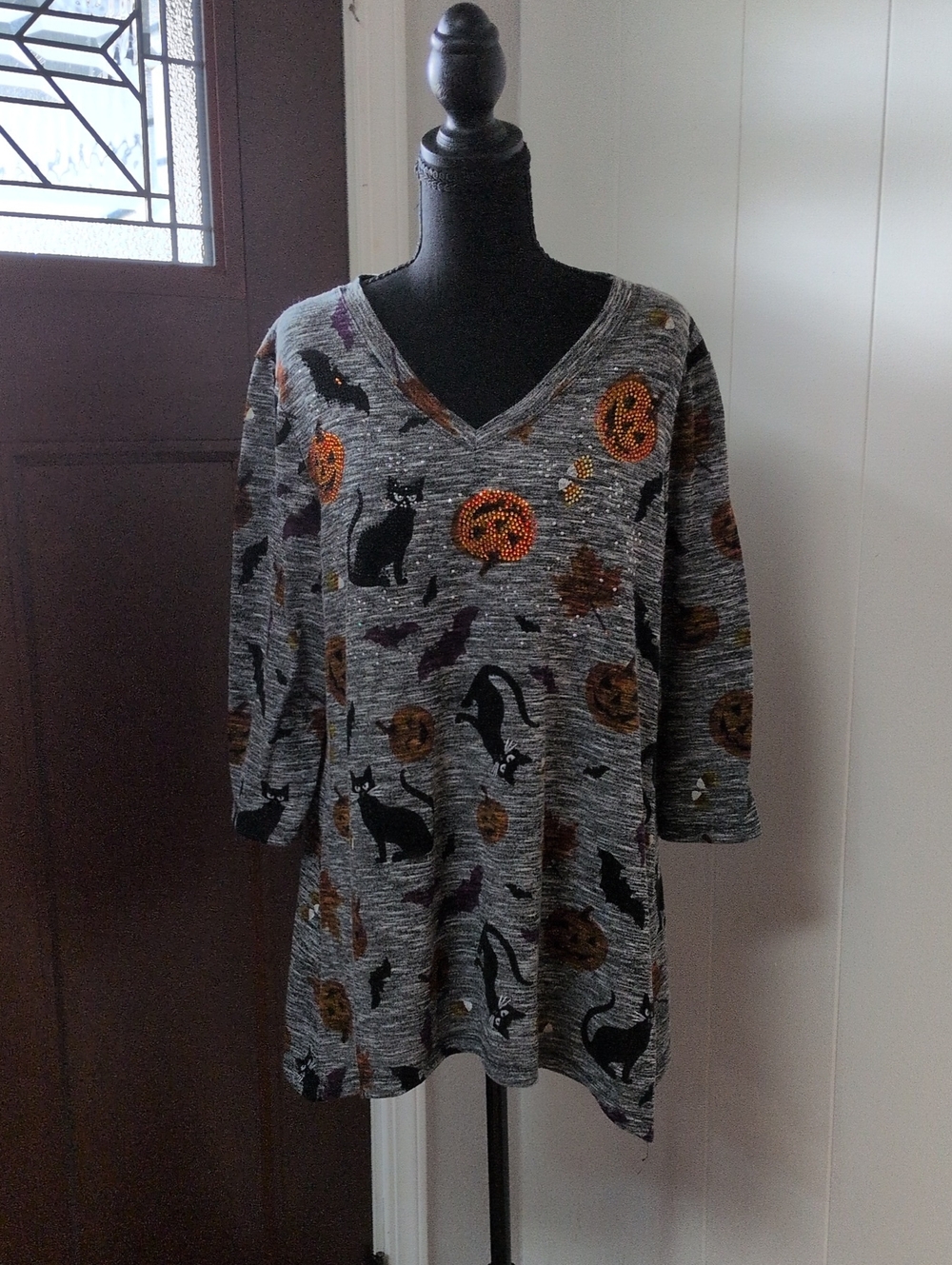 Onque Casuals Gray V-Neck Tunic with Black Cat & Orange Pumpkin Accents